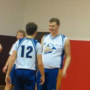 Meet your Posher, Avery